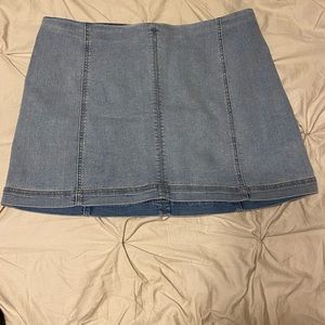 Denim skirt, never worn